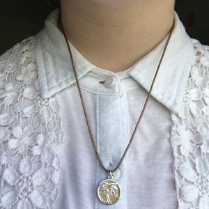 sandy palm tree necklace